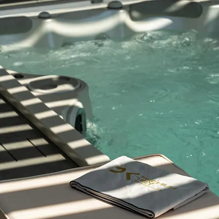 Serenity Suites, Premium Key Collection Apartamento *